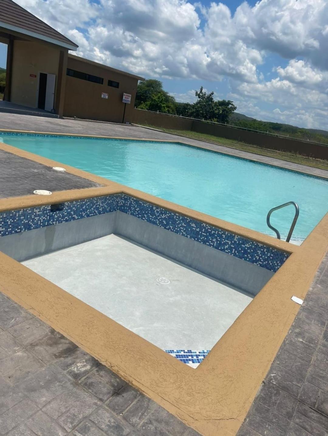 Bellarose At Colbeck ,Gated With Pool, Stylishly Modern Villa Old Harbour Exterior photo